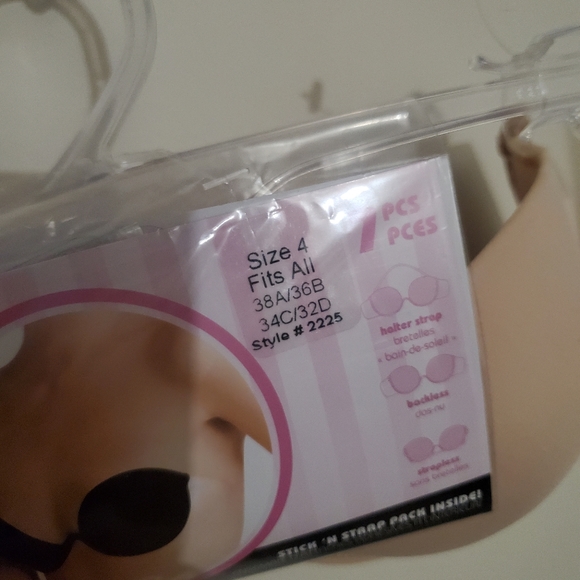 Backless Nude Bra - Picture 3 of 4